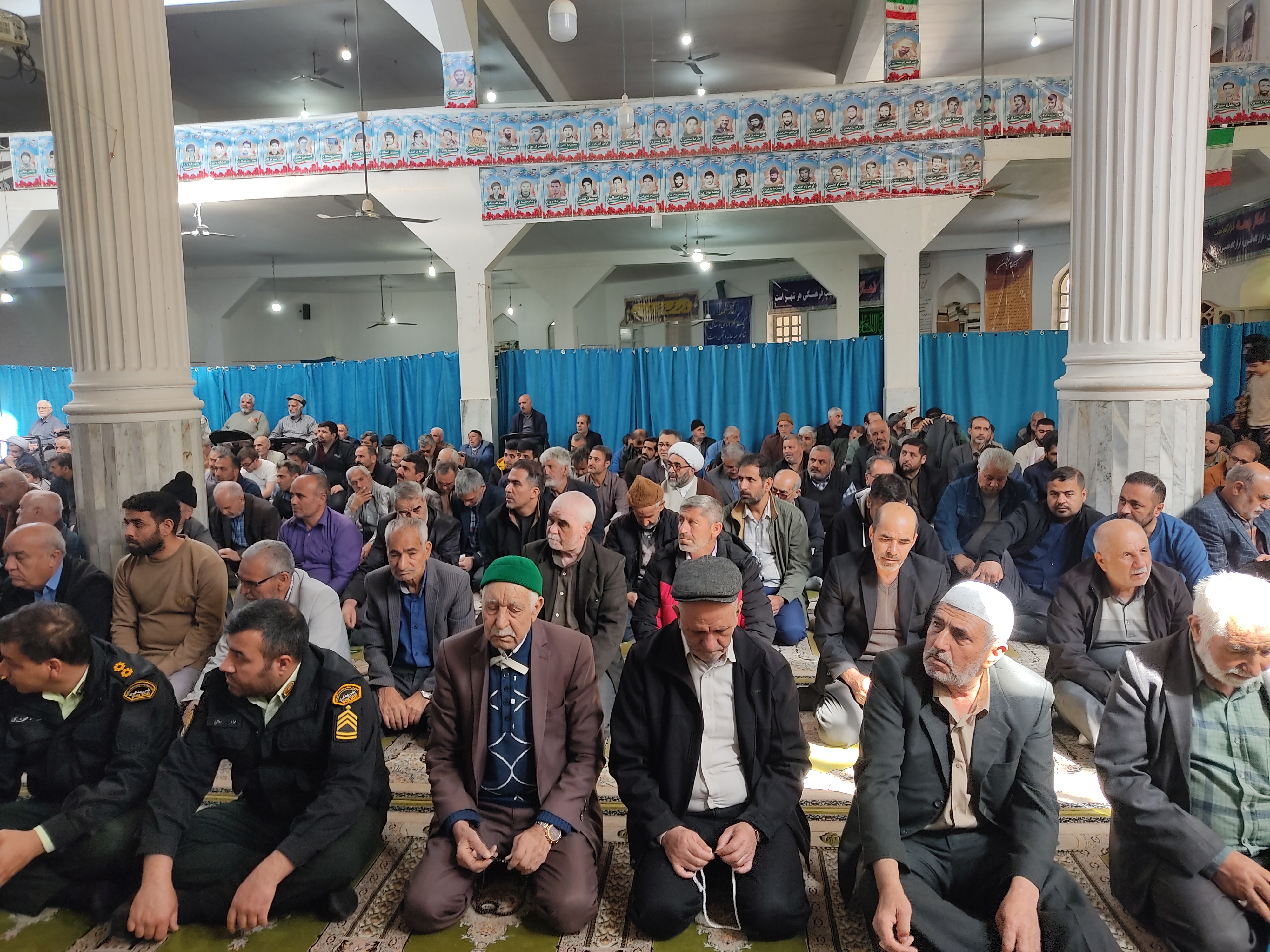 دل‌های روزه‌دار، مصلی را در نمازجمعه گرم‌تر کردند